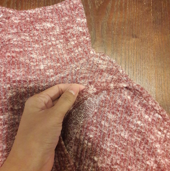 CLEARANCE🏃♀️2 left🏃♀️Burgundy sweater - Picture 5 of 5